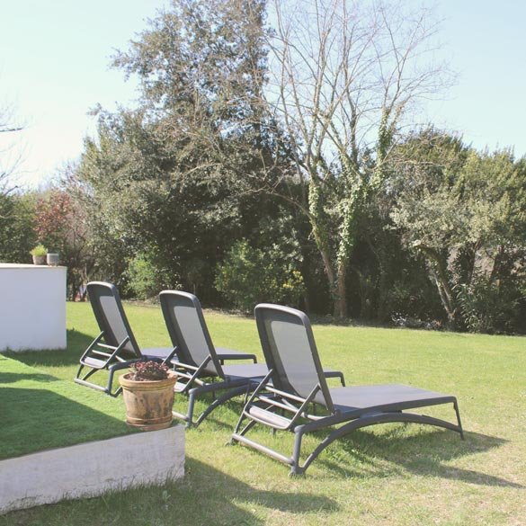 galerie-villa-dunette-exterieur2 Jardin de La Dunette avec transats à Vaux-sur-Mer