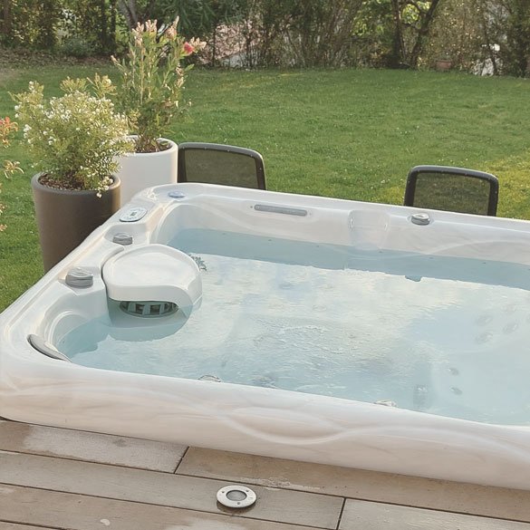 galerie-villa-dunette-jacuzzi1 Espace bien-être avec jacuzzi privatif à La Dunette, près de Royan